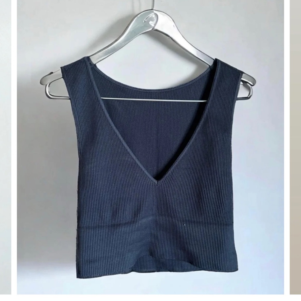 V neck crop top undershirt bra